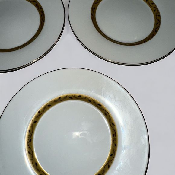 VTG 2000 Retroneu Vineyard GOLD 4325  22K Gold Band Cup & 8 Saucers - Picture 5 of 5